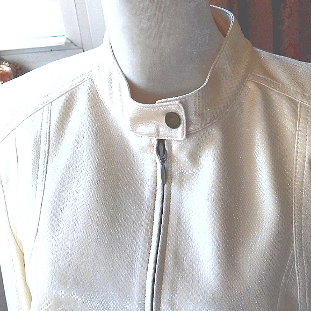 CHICO'S Brand Luxurious Jacket, Very Chic, it's color Rich Cream.